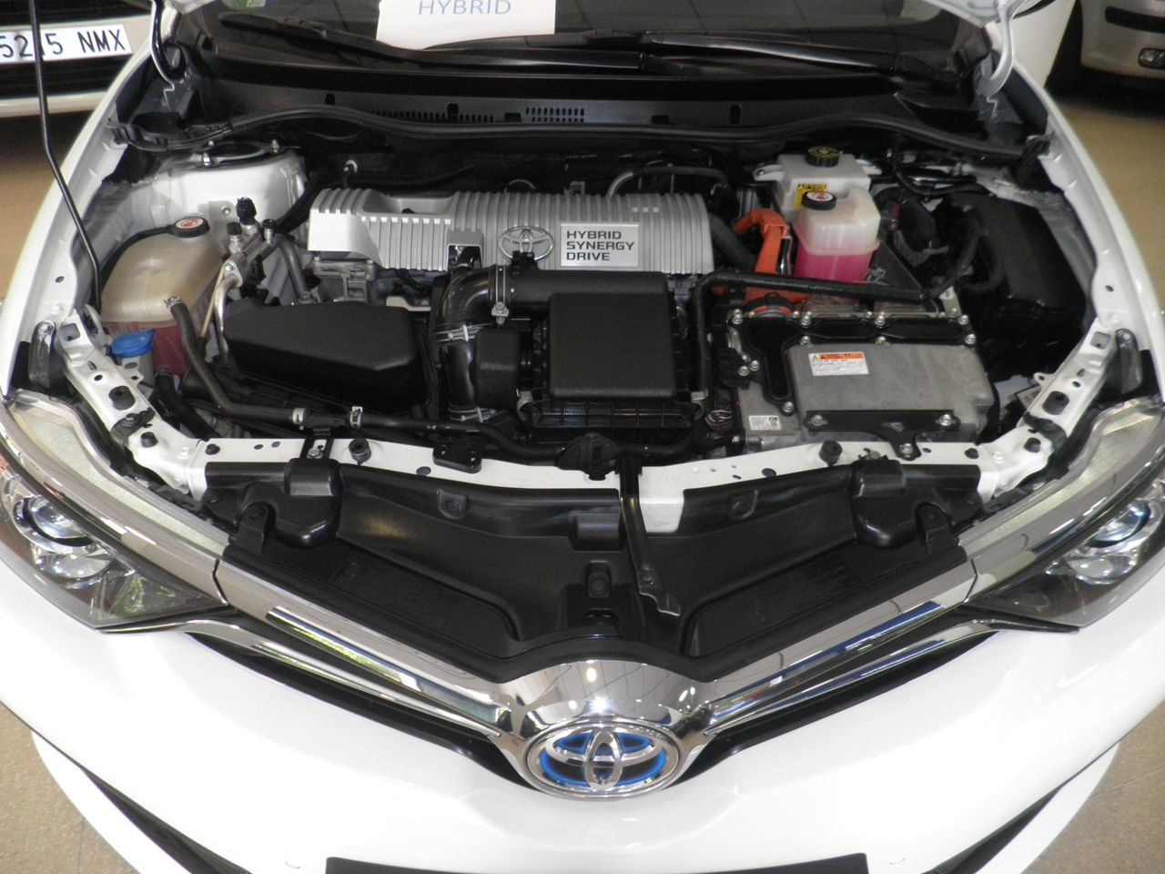 Toyota Auris 140H e-CVT Active - Foto 5
