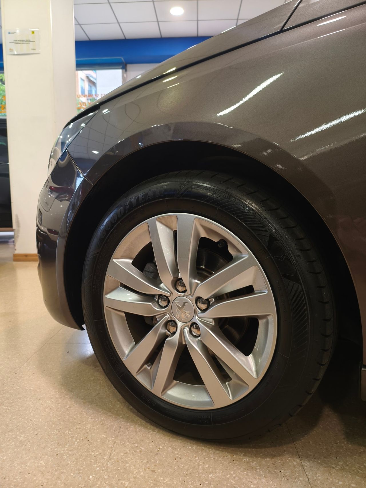 Peugeot 308 5p Allure 1.2 PureTech 110 S&S - Foto 22