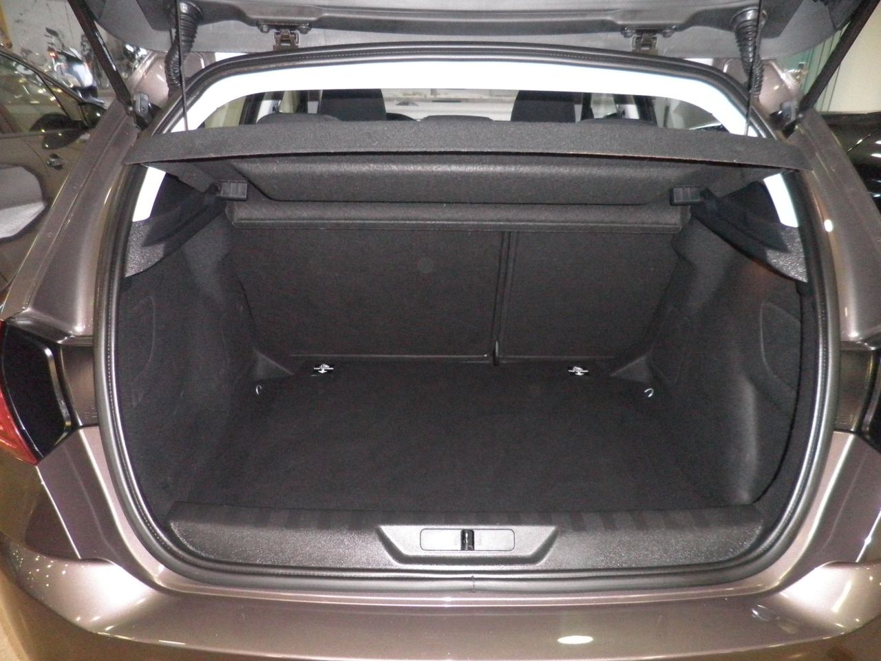 Peugeot 308 5p Allure 1.2 PureTech 110 S&S - Foto 9