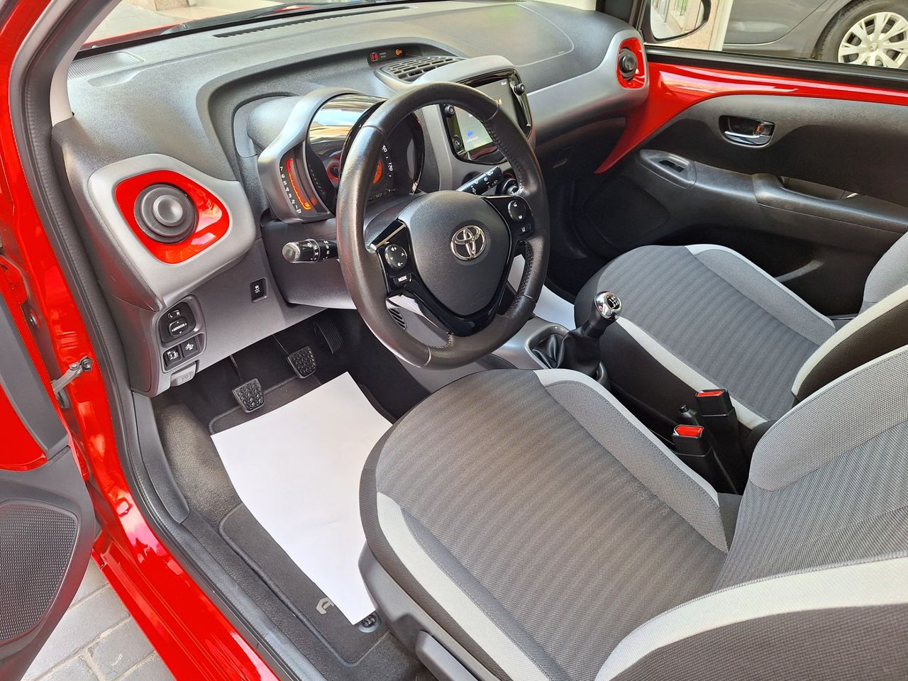 Toyota Aygo 5p 70 x-clusiv - Foto 11