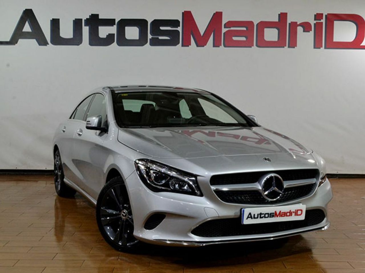 Nave comercial venta  de segunda mano - mercedes cla 2018 /
