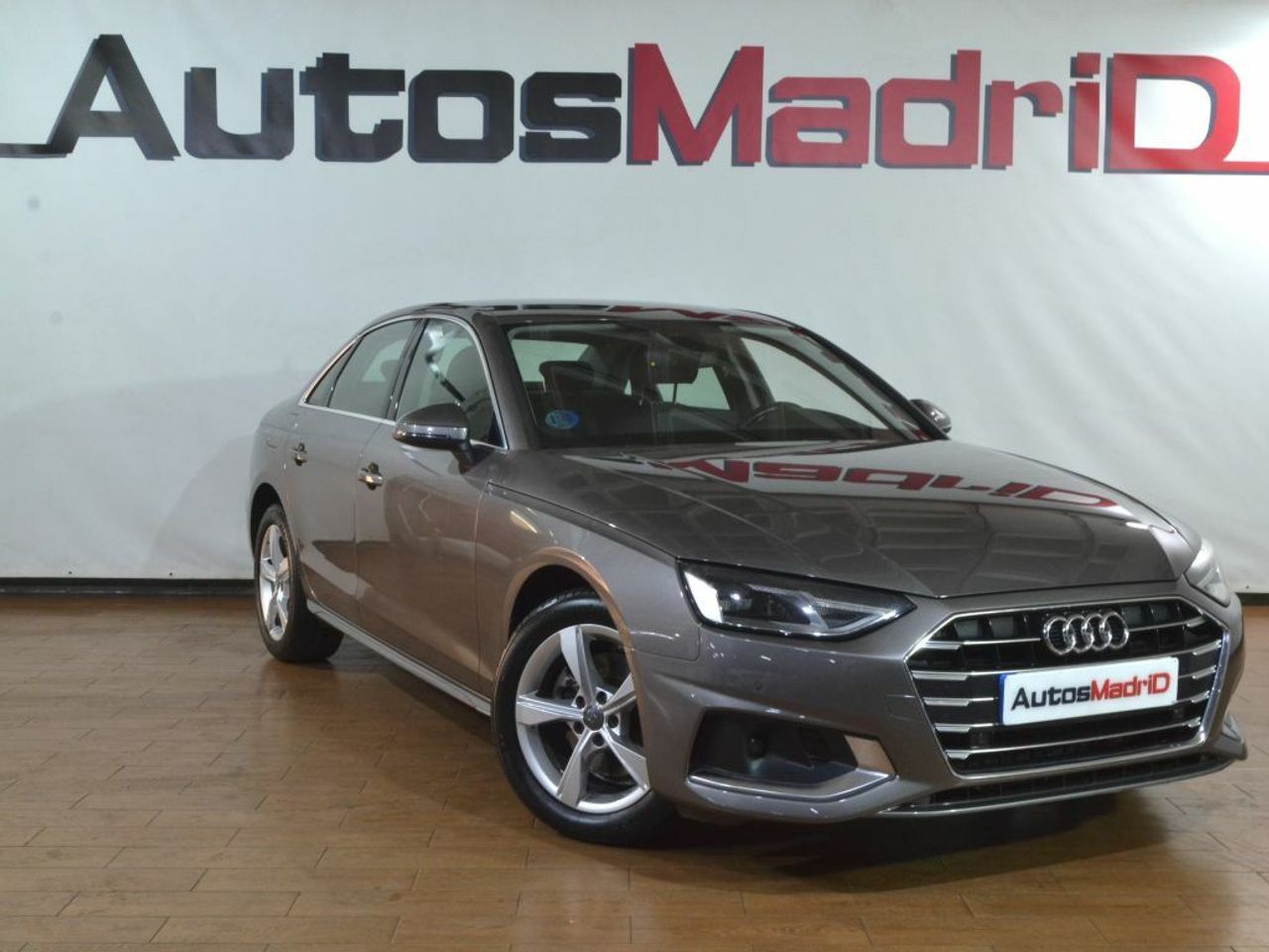 audi a4 2020 /