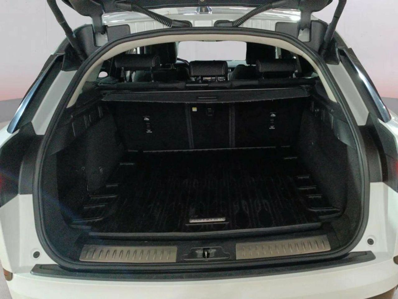 Land-Rover Range Rover Velar 2.0D I4 150kW (204CV) 4WD Auto - foto 7