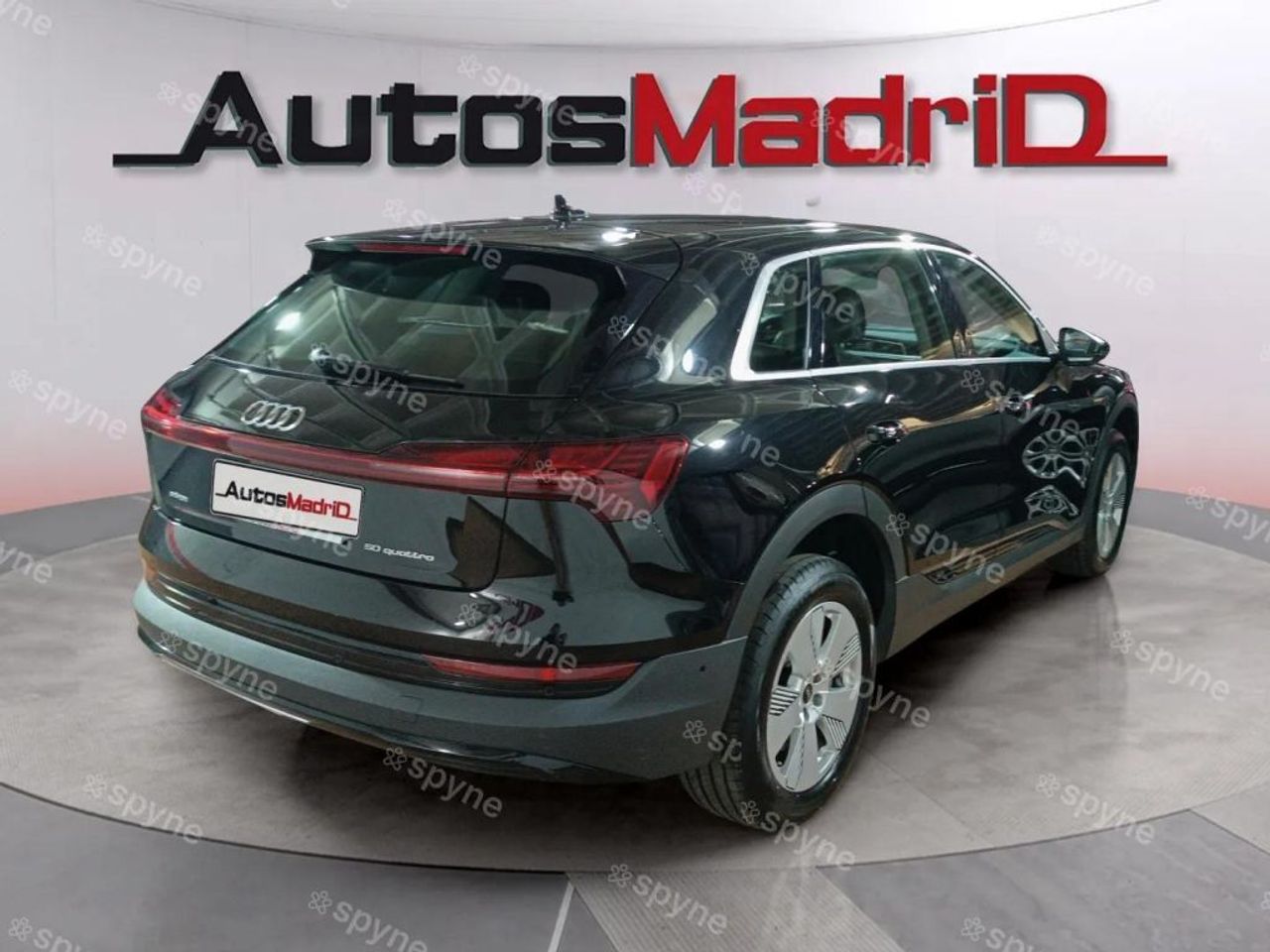Audi e-tron 50 quattro - foto 8