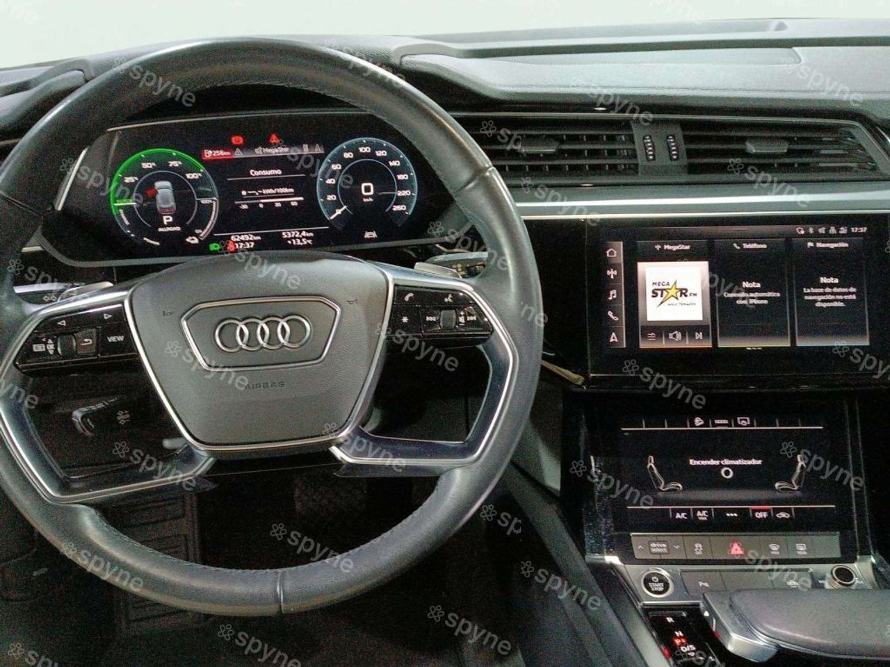 Audi e-tron 50 quattro - foto 12
