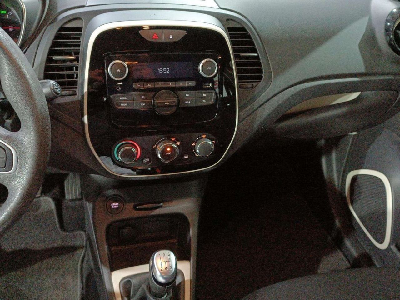 Renault Captur Life TCe 66kW (90CV) -18 - foto 11