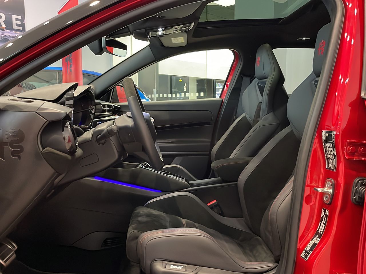 alfa romeo junior 2024 / foto grande (3)