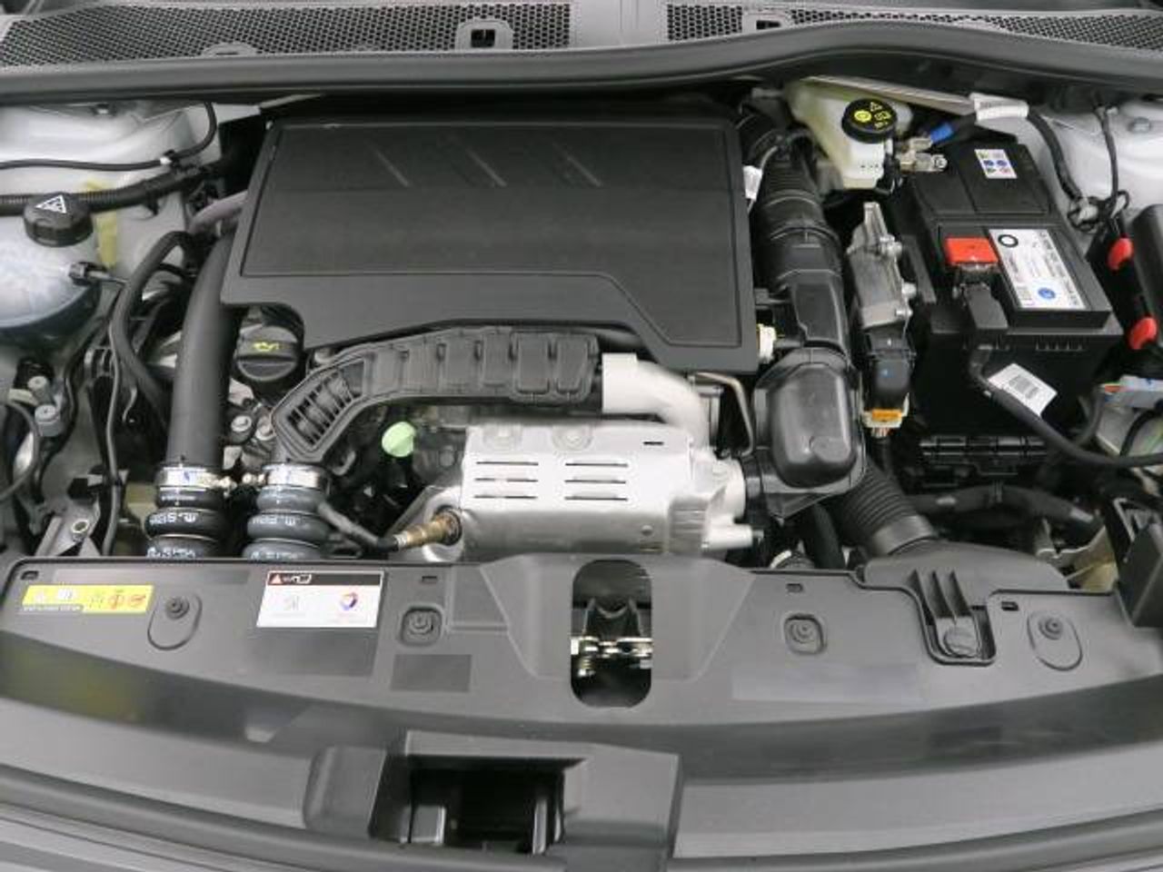 Peugeot 2008 Puretech 100 S&S 6 Vel. MAN Allure Pack - foto 15