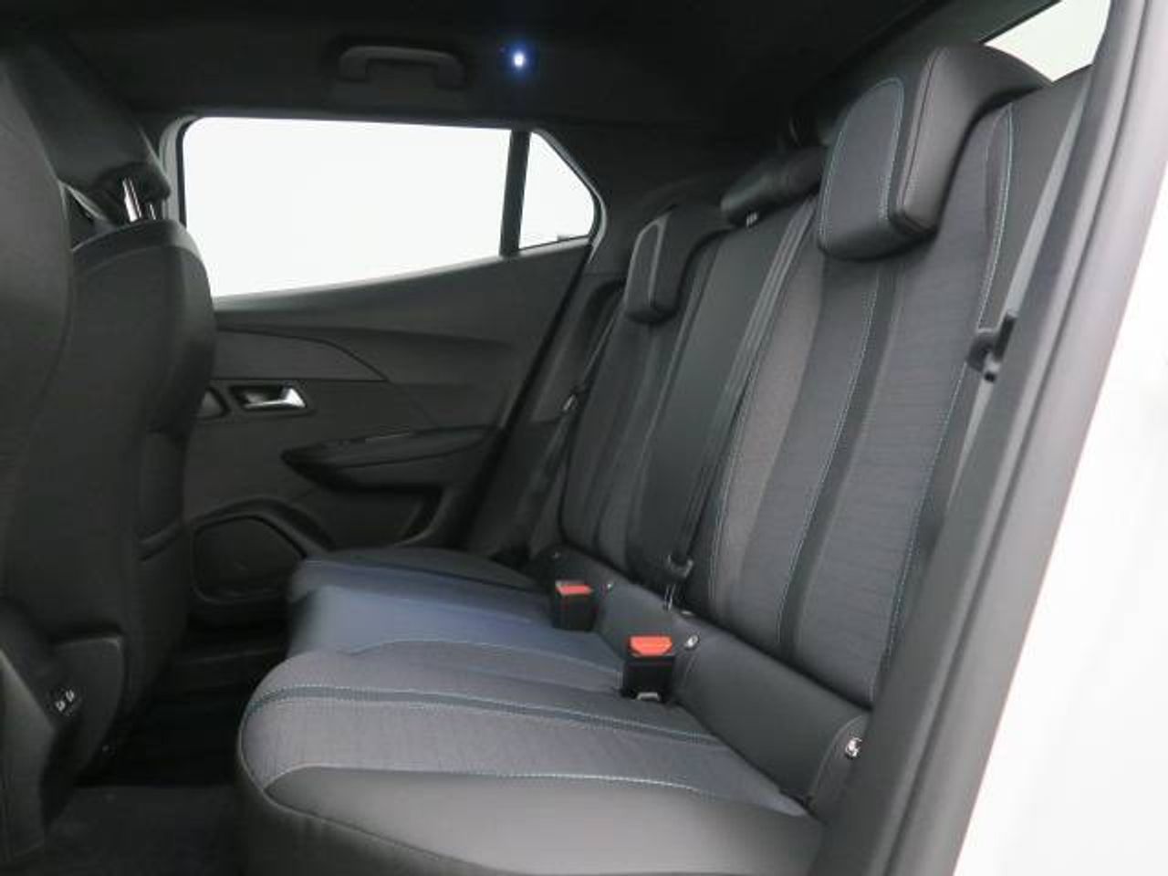 Peugeot 2008 Puretech 100 S&S 6 Vel. MAN Allure Pack - foto 13