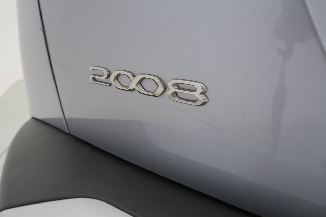 Peugeot 2008 Puretech 100 S&S BVM6 Allure - foto 18
