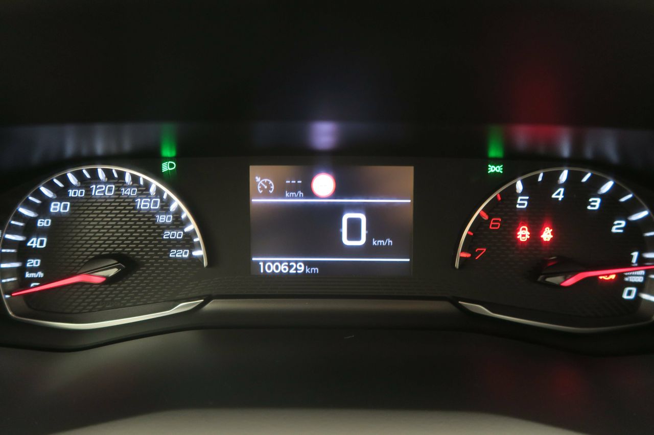 Peugeot 2008 Puretech 100 S&S BVM6 Allure - foto 10