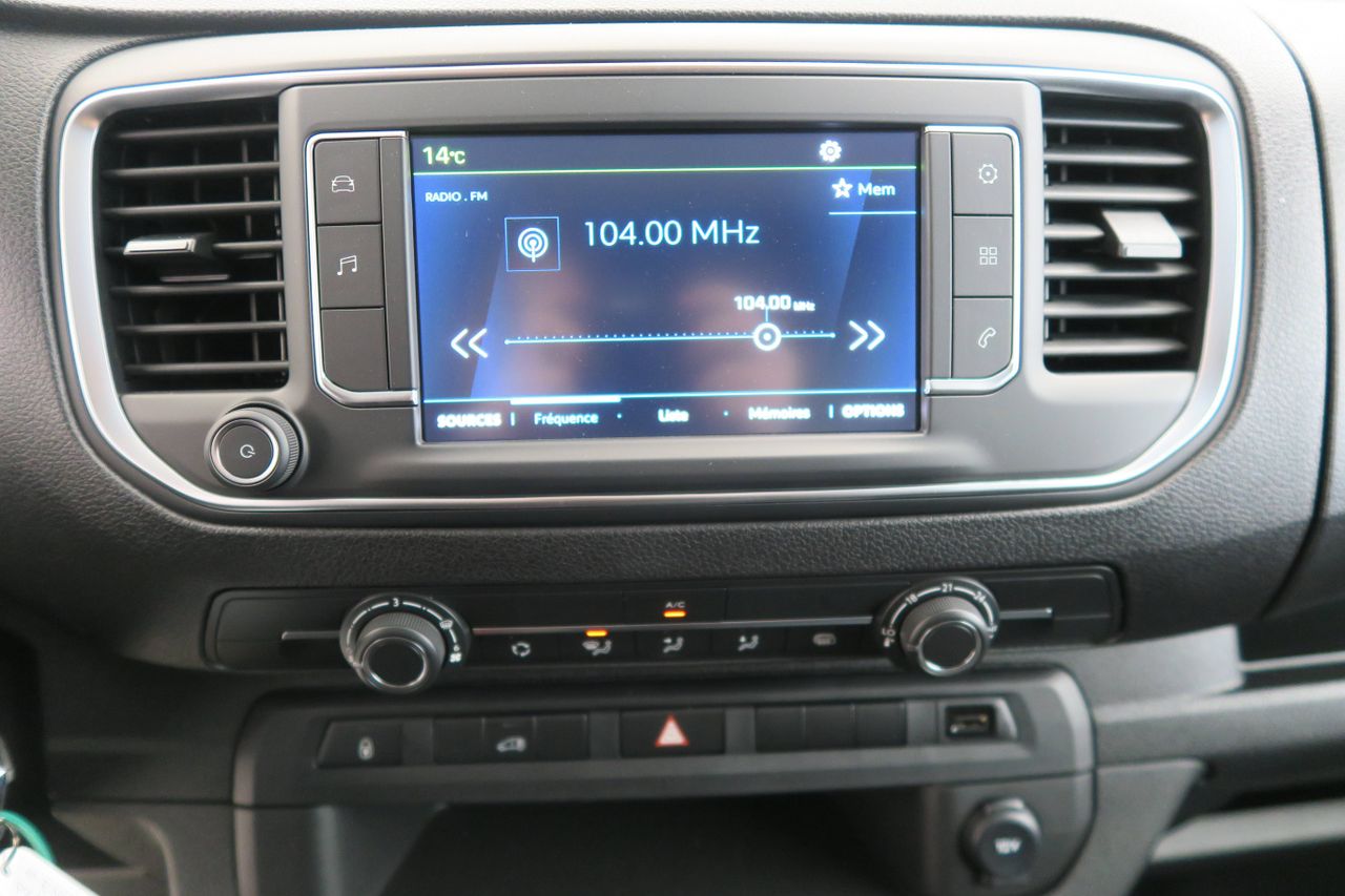 Peugeot Expert eExpert 3 eExpert Furgón 100kW Batería 50kWh  - foto 7