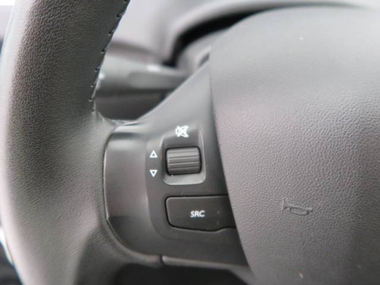 Peugeot 2008 1.2L PureTech 60KW (82CV) S&S Style - foto 12