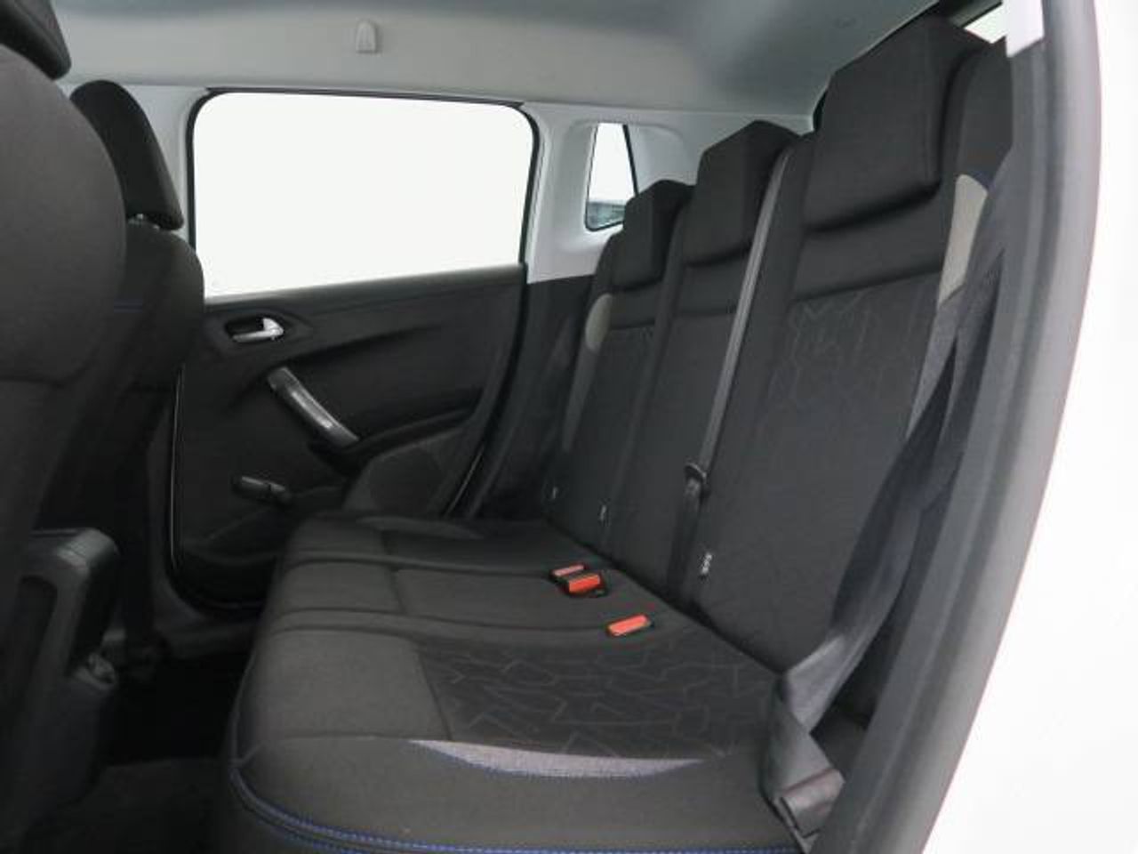 Peugeot 2008 1.2L PureTech 60KW (82CV) S&S Style - foto 17