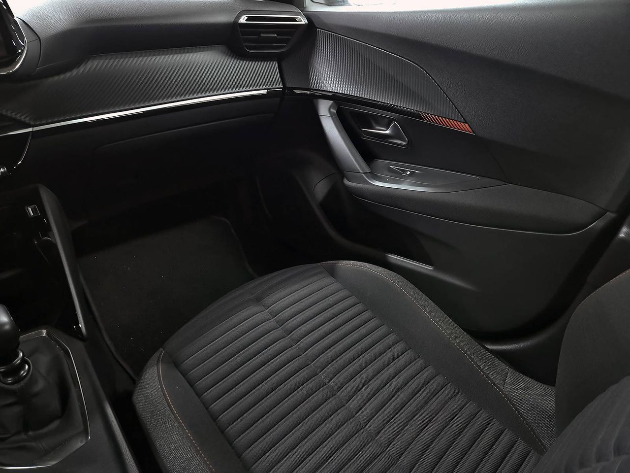 Peugeot 2008 Puretech 100 S&S 6 Vel. MAN Active Pack - foto 18