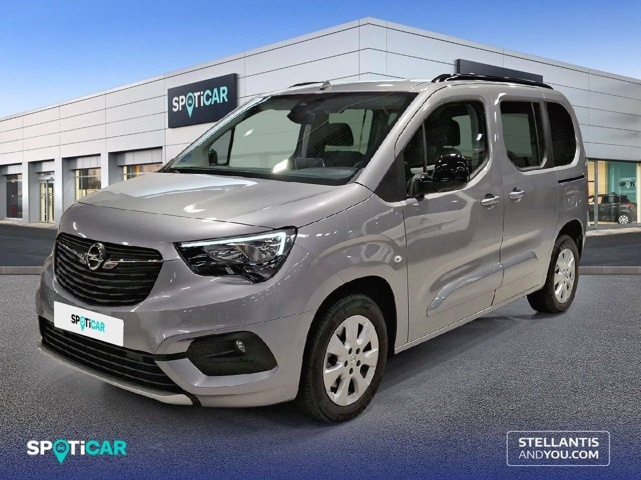 Plaza de aparcamiento en martinez corrochano  de segunda mano - opel combo cargo 2023 /
