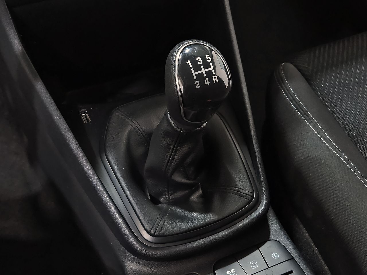 Ford Fiesta 1.1 IT-VCT 55kW (75CV) Trend 5p - foto 27