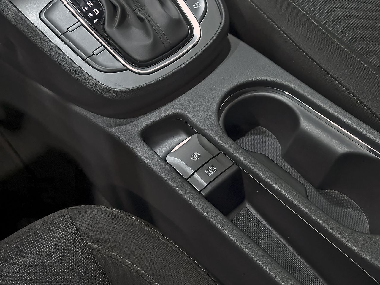 Hyundai Kona 1.6 GDI HEV Tecno 2C DCT - foto 36