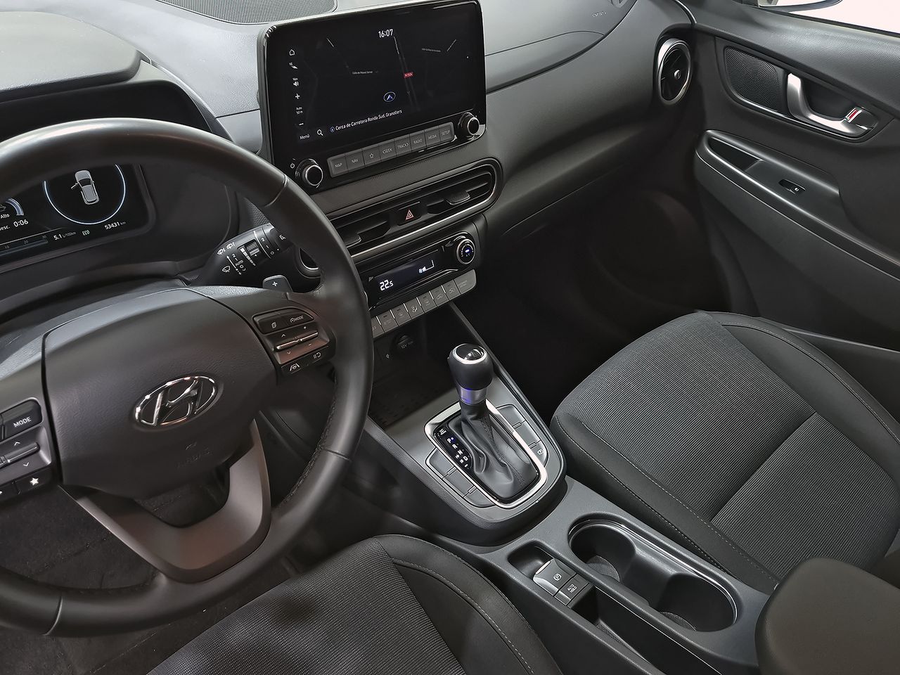 Hyundai Kona 1.6 GDI HEV Tecno 2C DCT - foto 37