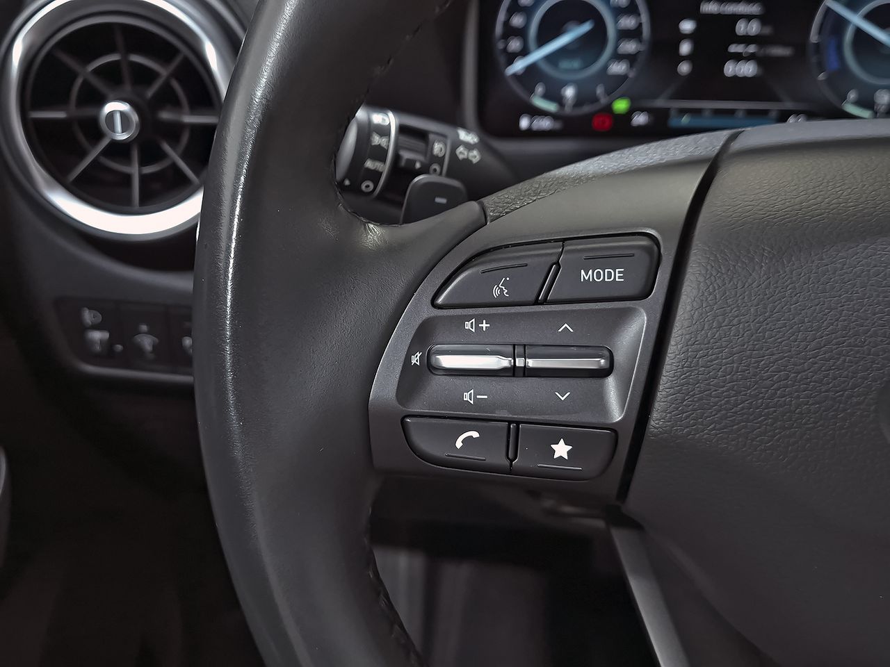 Hyundai Kona 1.6 GDI HEV Tecno 2C DCT - foto 16