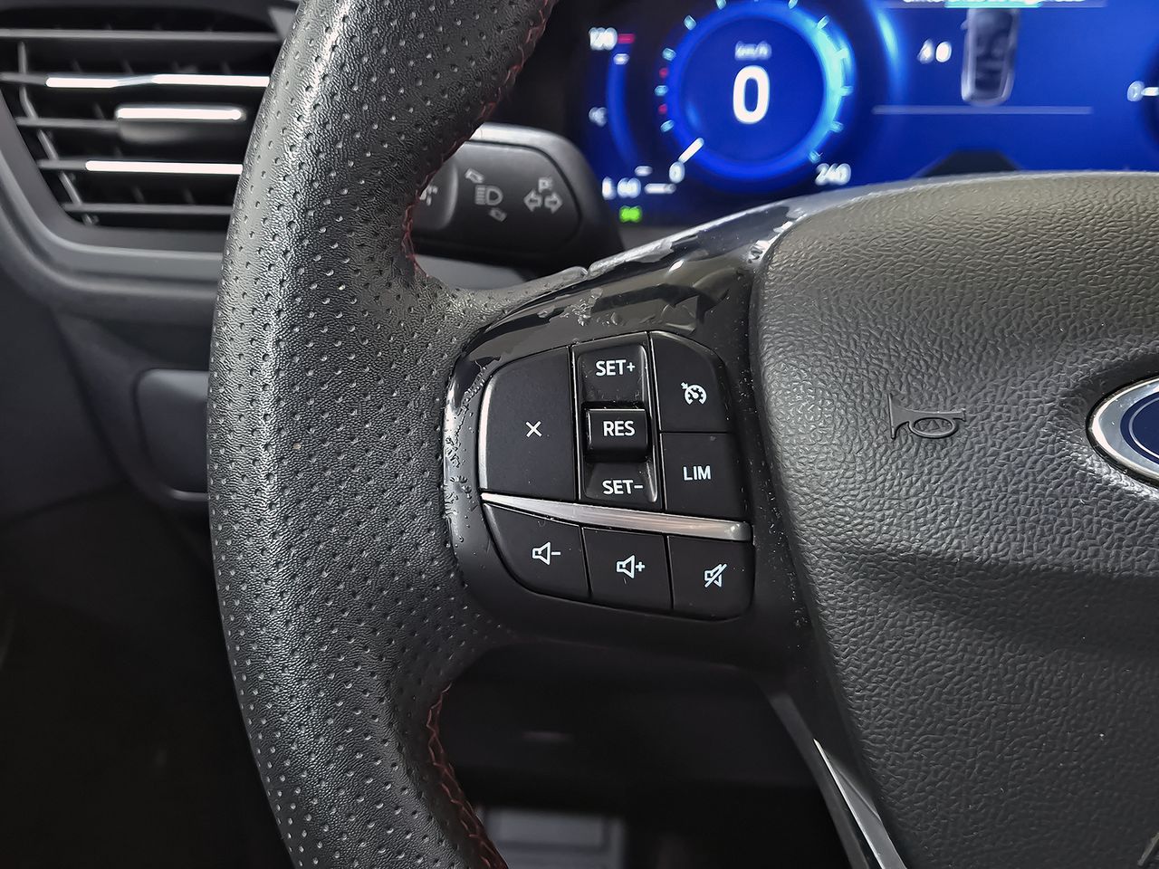 Ford Kuga ST-Line 2.5 Duratec FHEV 140kW Auto - foto 17