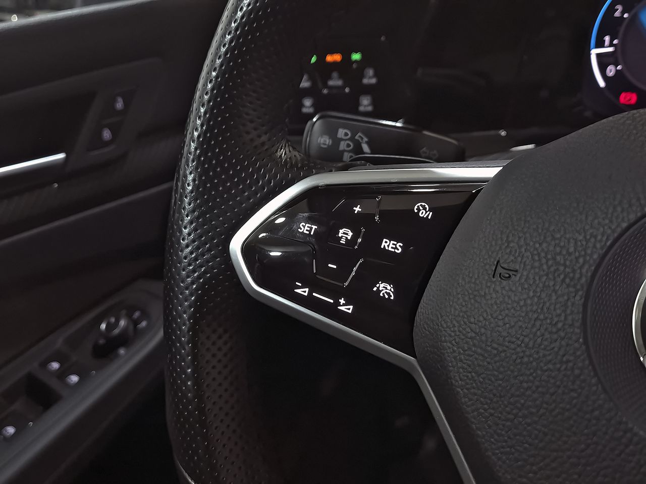 Volkswagen Golf R-Line 1.5 eTSI 110kW (150CV) DSG - foto 17