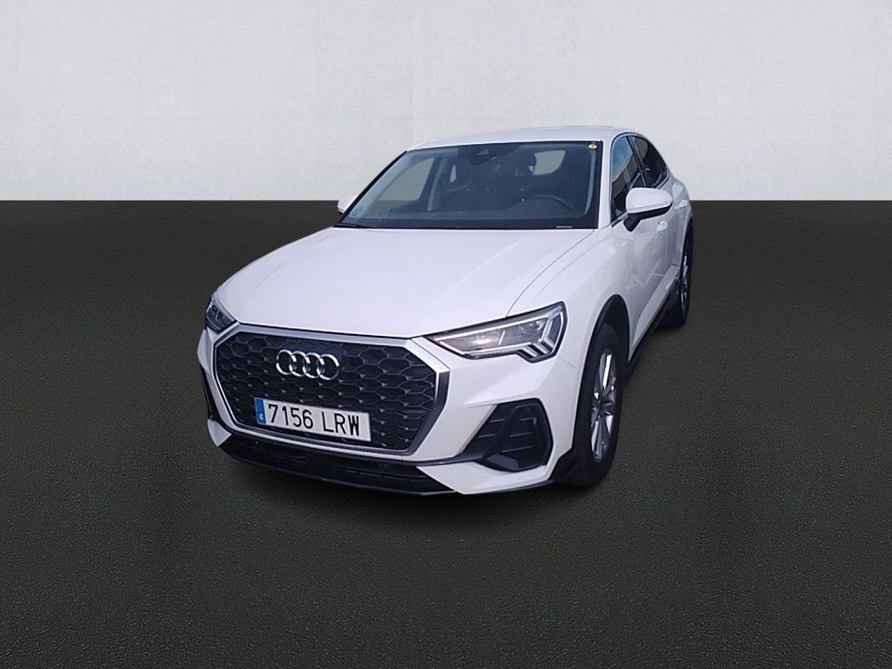 audi q3 2021 /