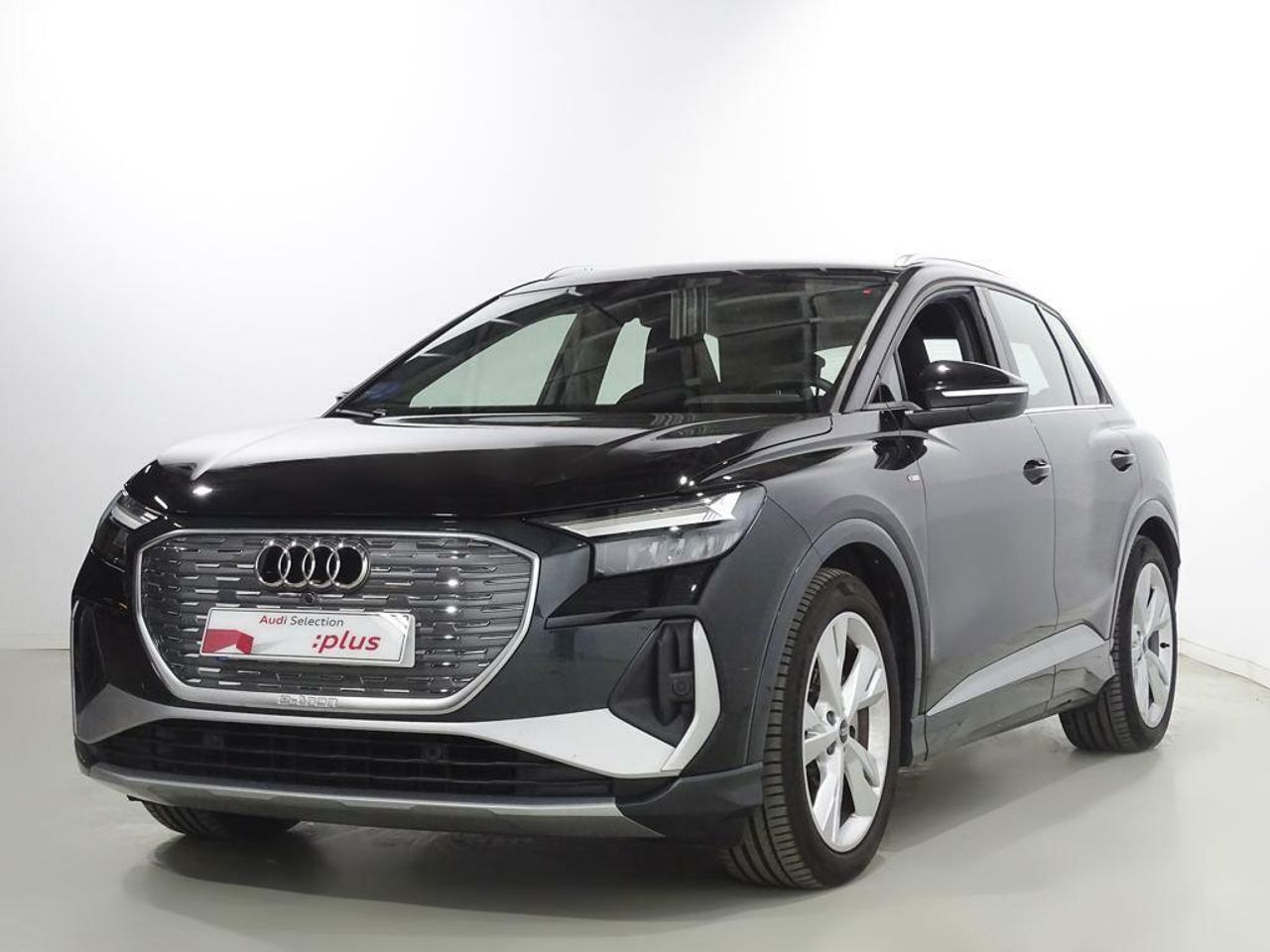 Foto audi q4 2023 /
