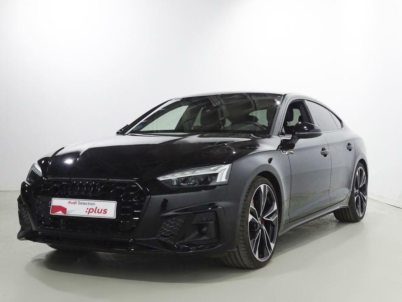 Local comercial distribuido dos  de segunda mano - audi a5 2022 /