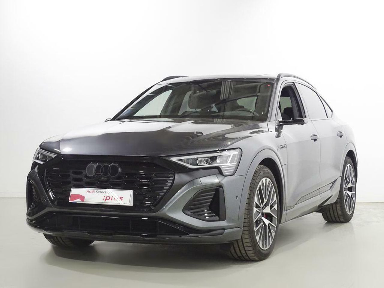 Volvo c40 2023 cambio automatico  de segunda mano - audi q8 e-tron 2023 /