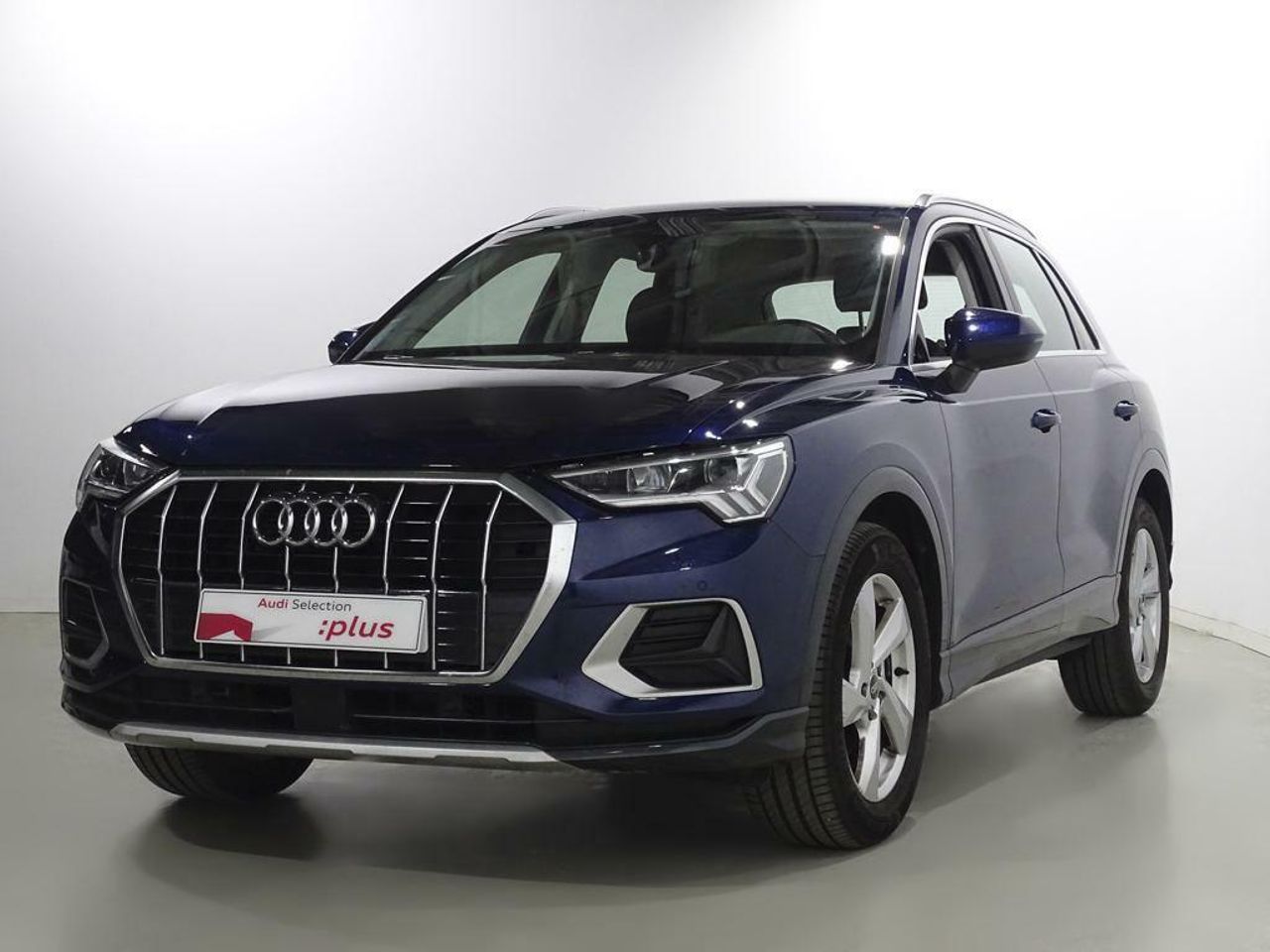 audi q3 2021 /