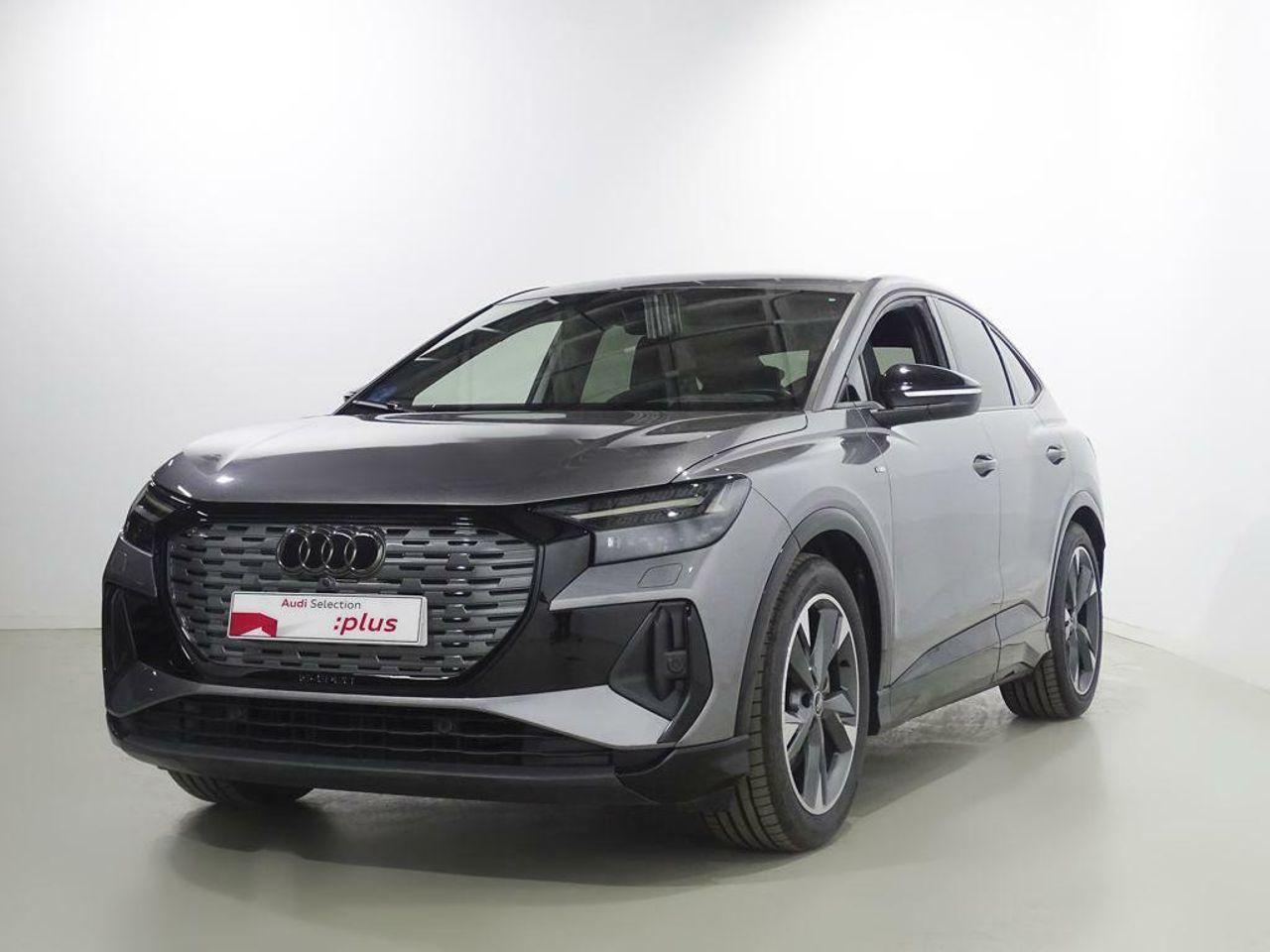 audi q4 2021 /
