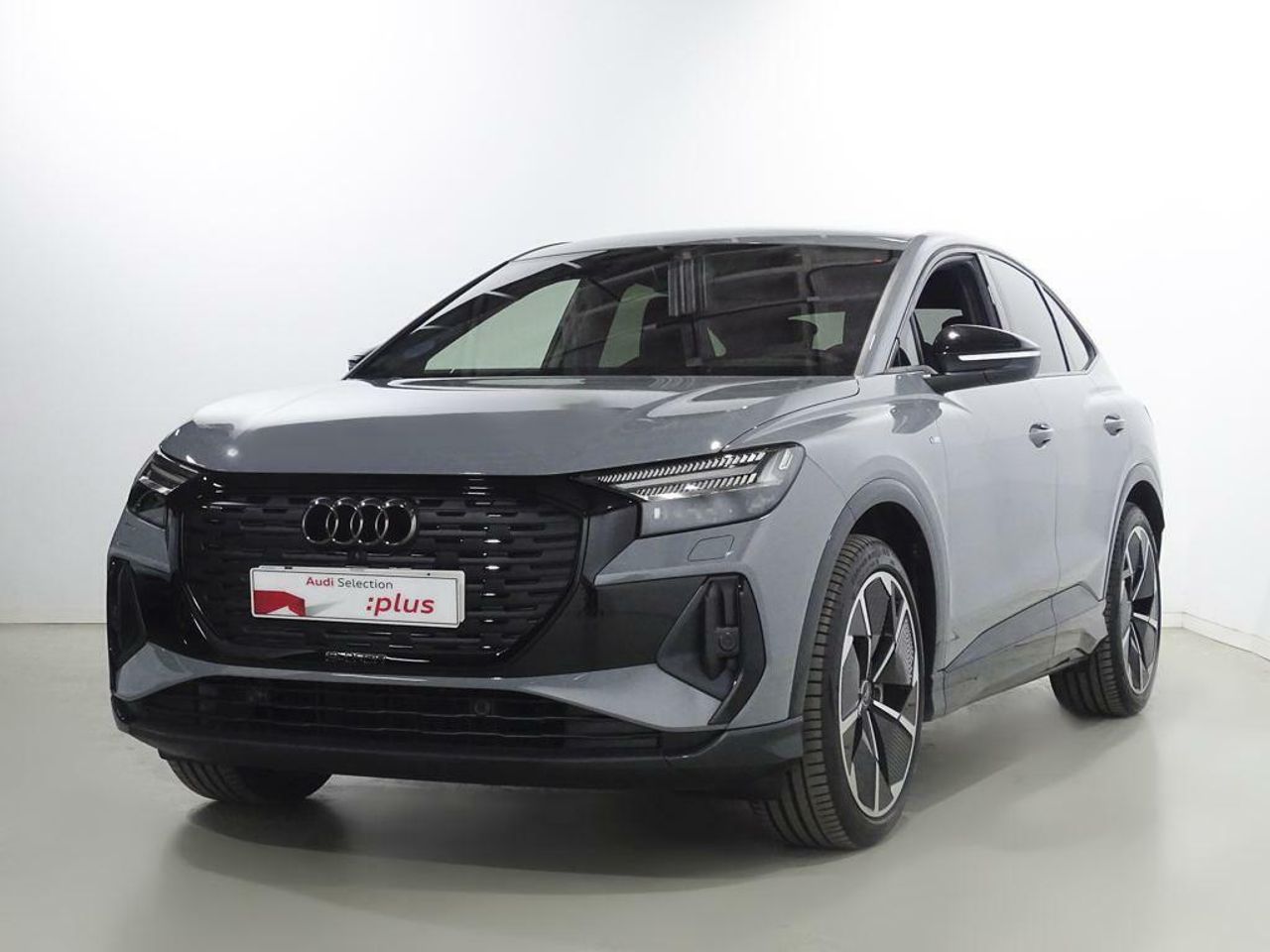 audi q4 2024 /