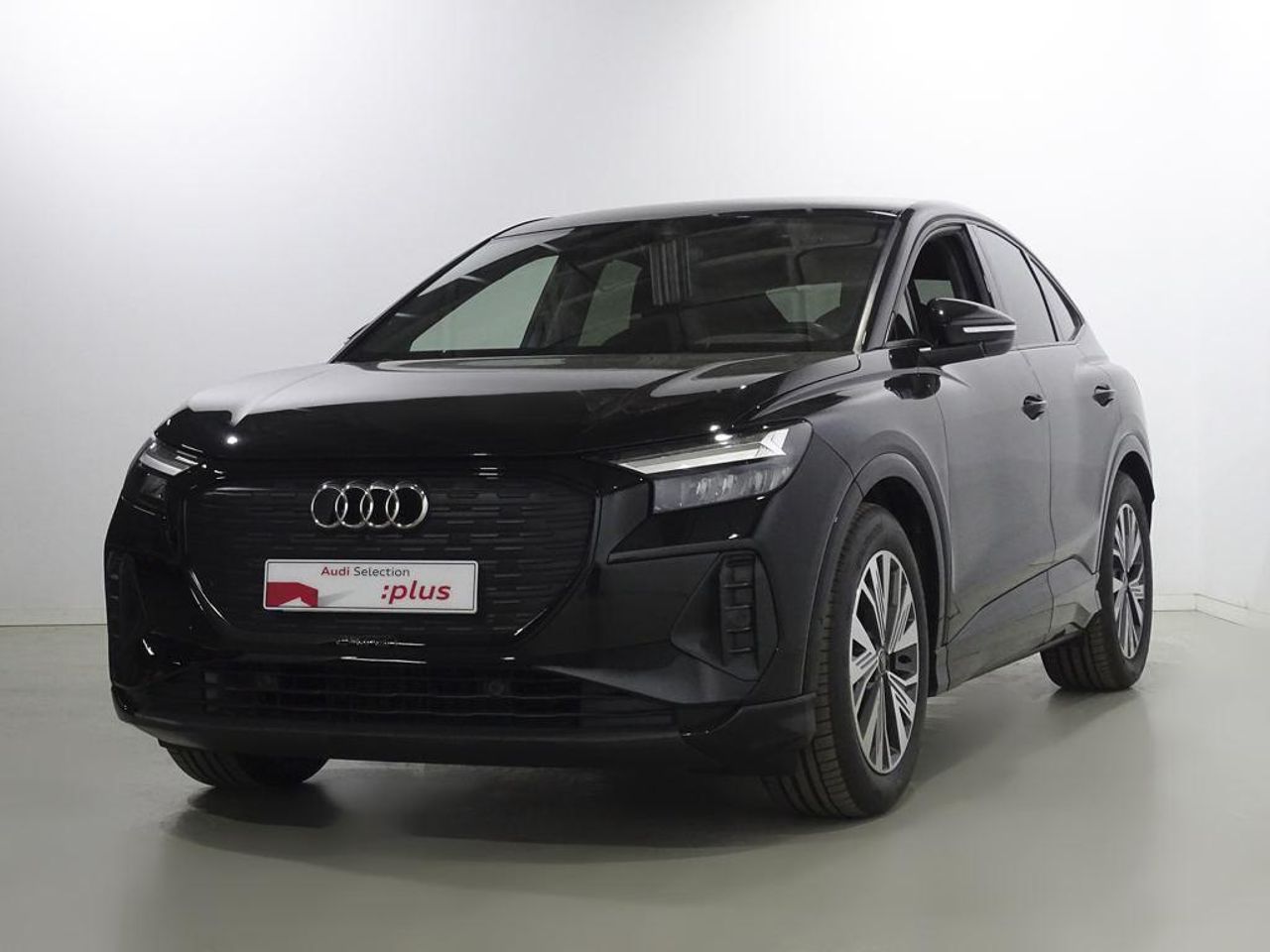 Audi Q4 Advanced 50 e-tron quattro 82kWh 220 kW (299 CV)