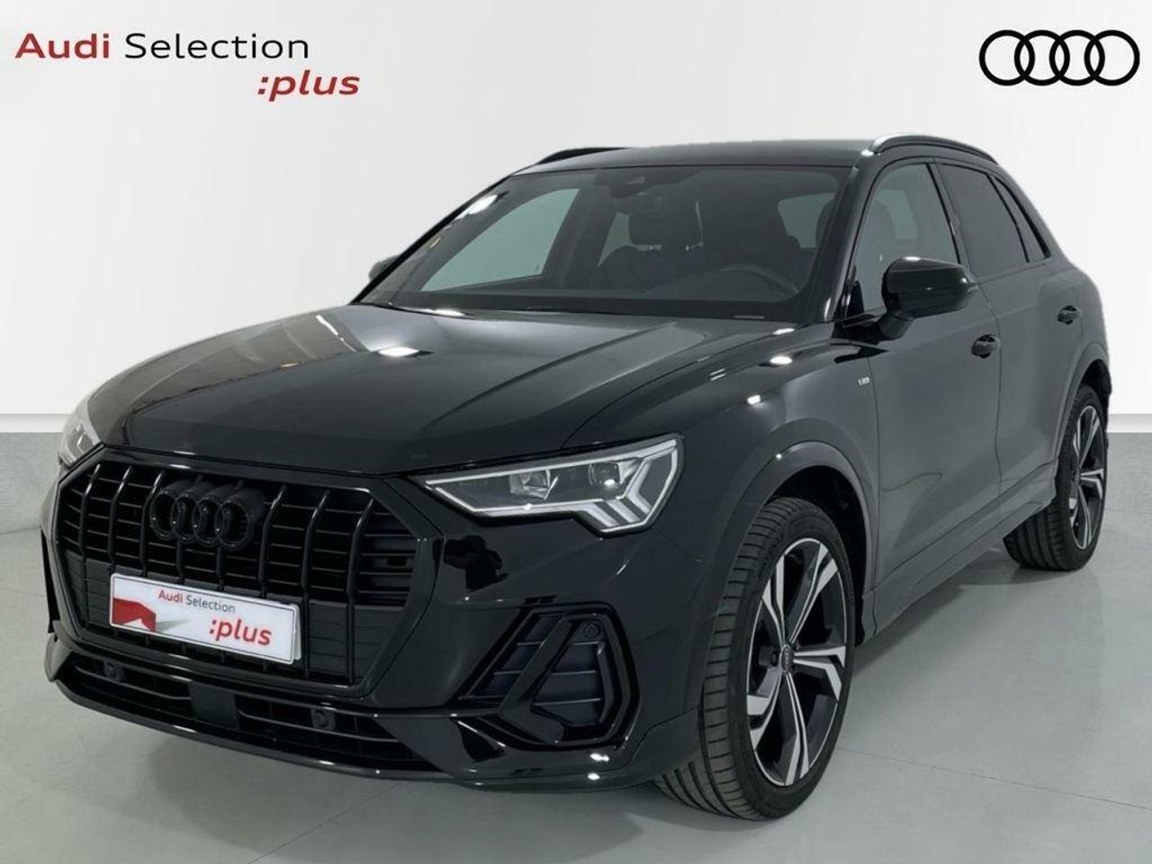 audi q3 2024 /