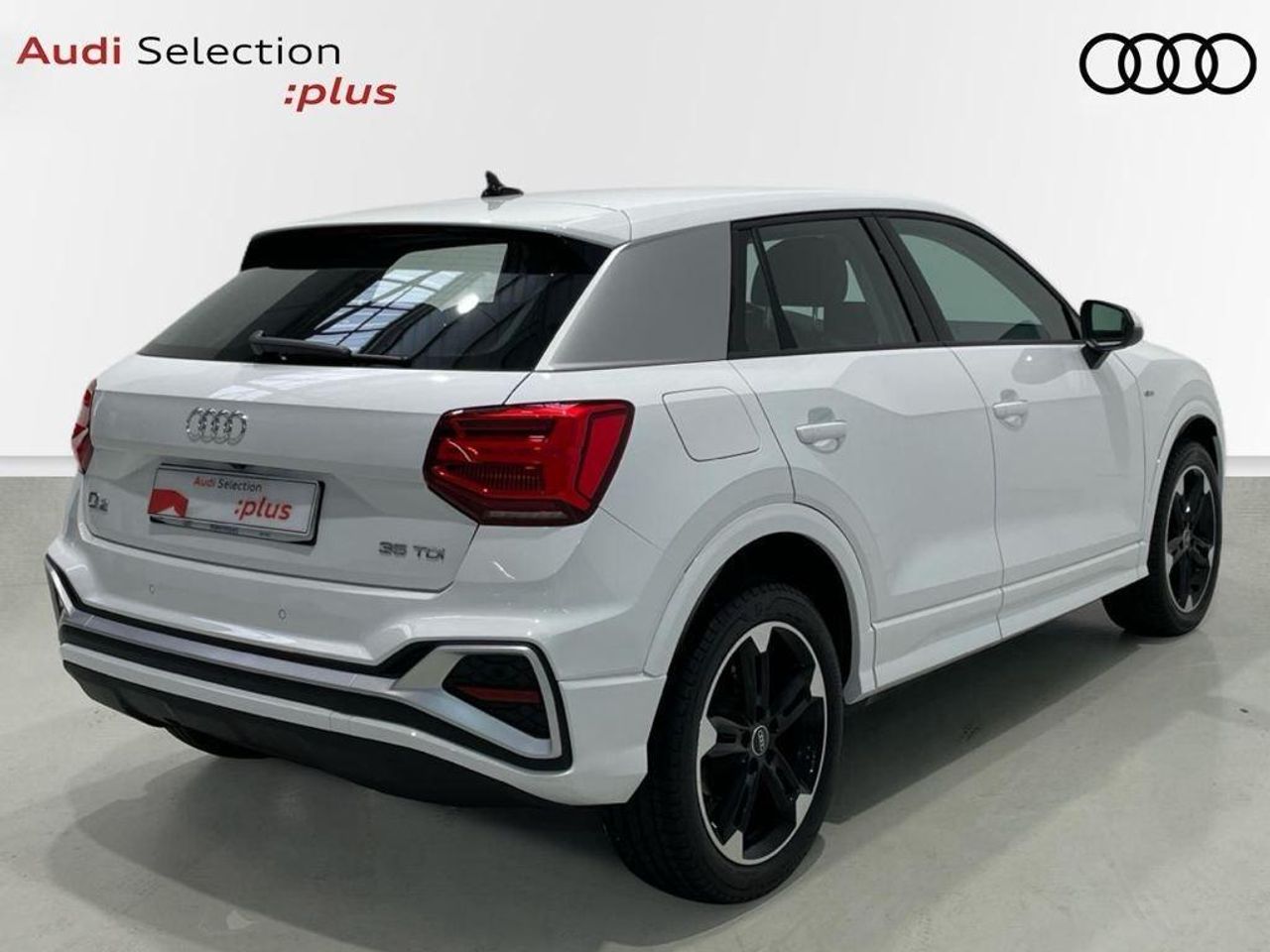 Audi Q2 Adrenalin Black Edition 35 TDI 110 kW (150 CV) S tro - foto 4