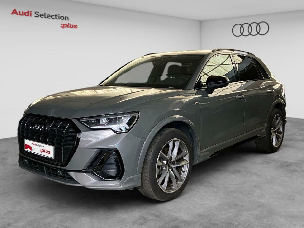 audi q3 2022 /