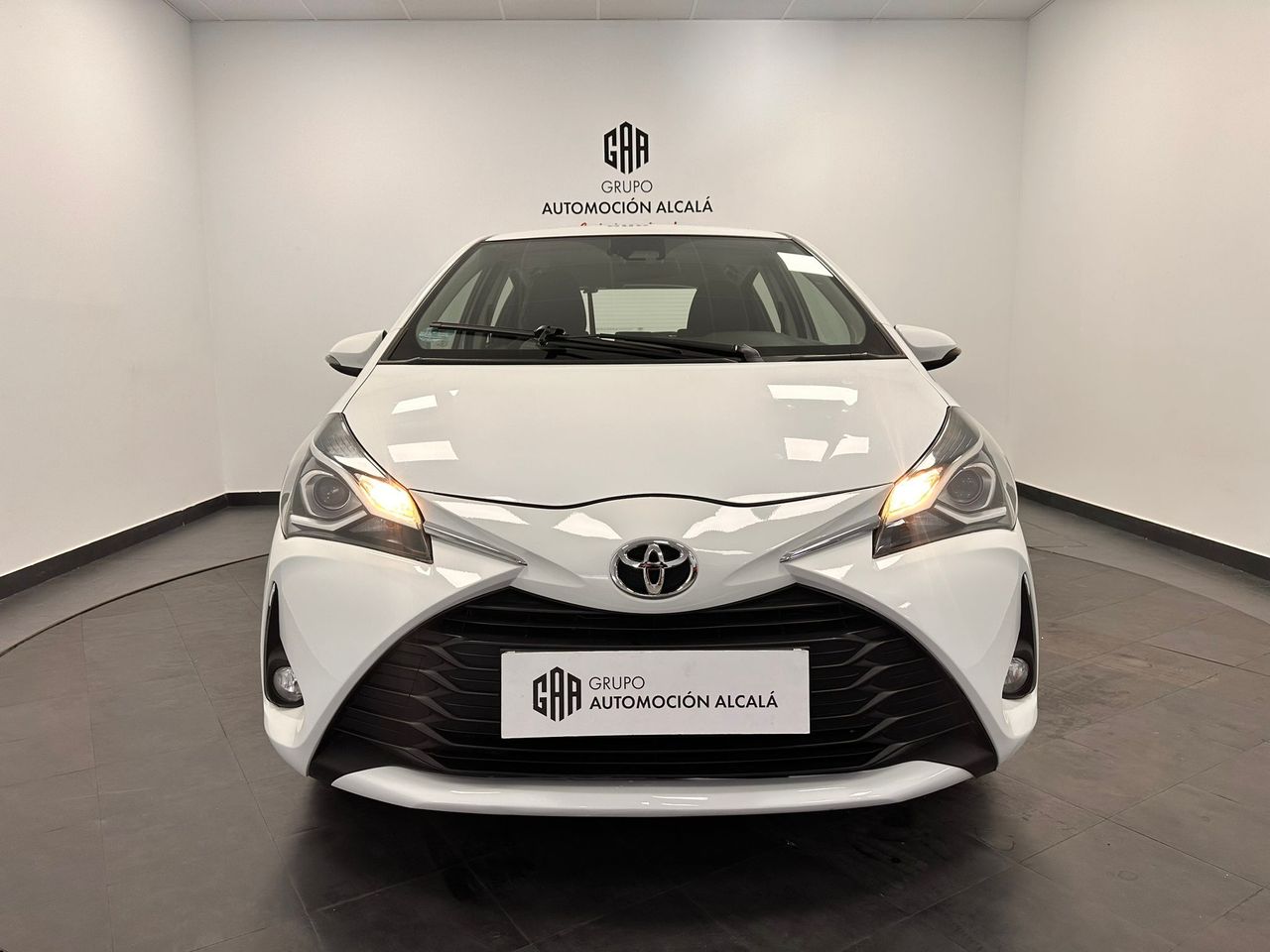 toyota yaris 2019 / foto grande (2)