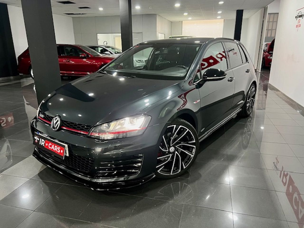 Neumaticos 225 65 17  de segunda mano - volkswagen golf 2016 /
