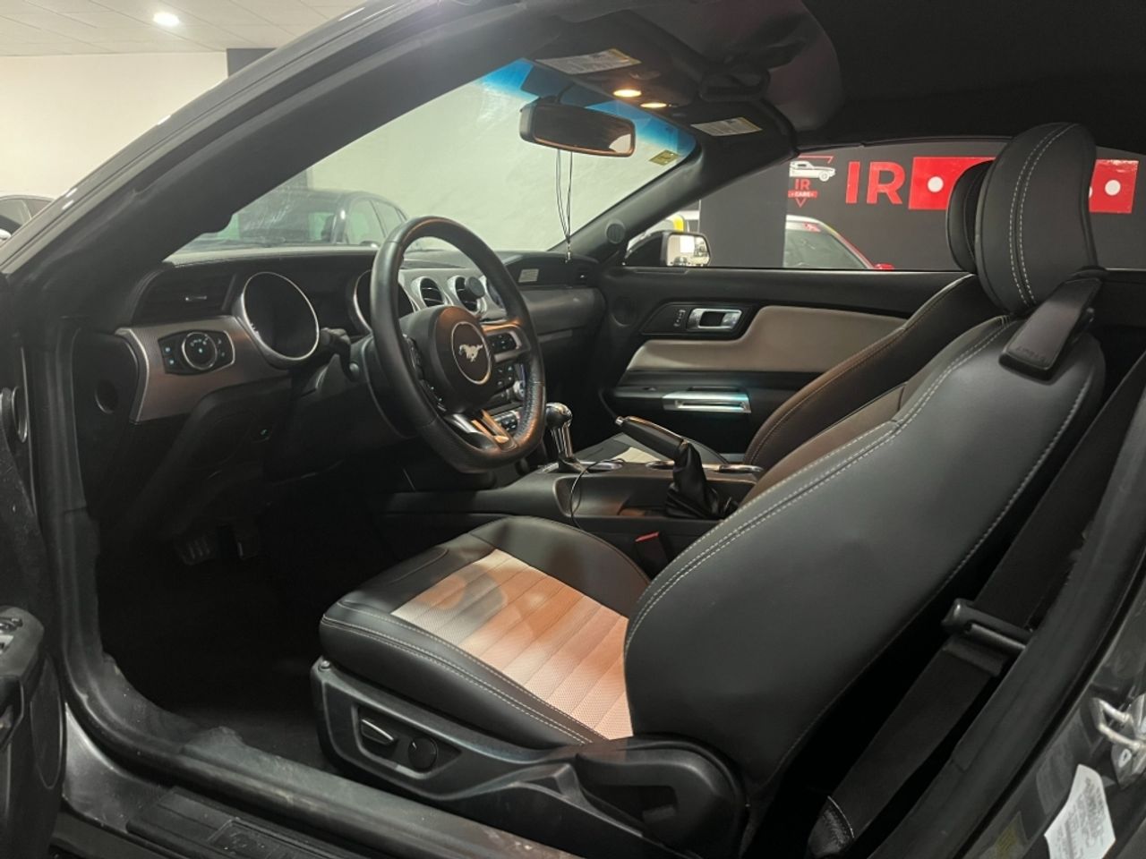 Ford Mustang Ecoboost - foto 2