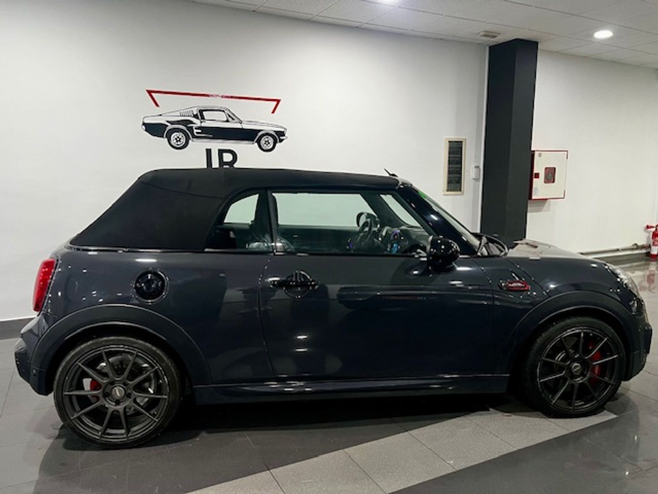 MINI Cabrio John Cooper Works - foto 16
