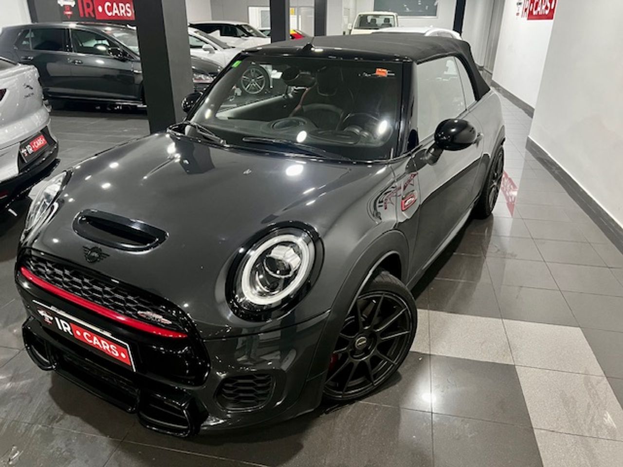 MINI Cabrio John Cooper Works