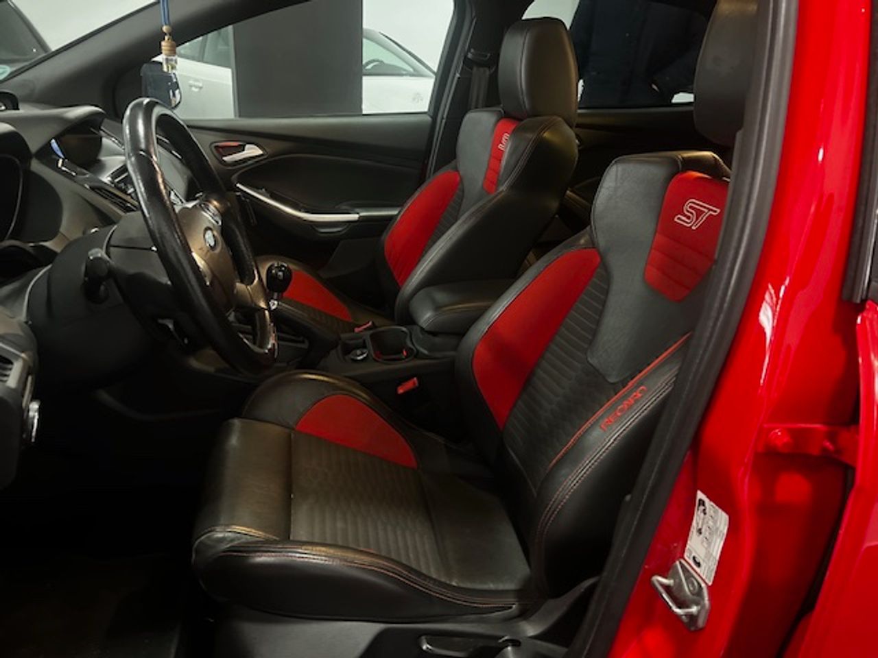 Ford Focus ST - foto 2