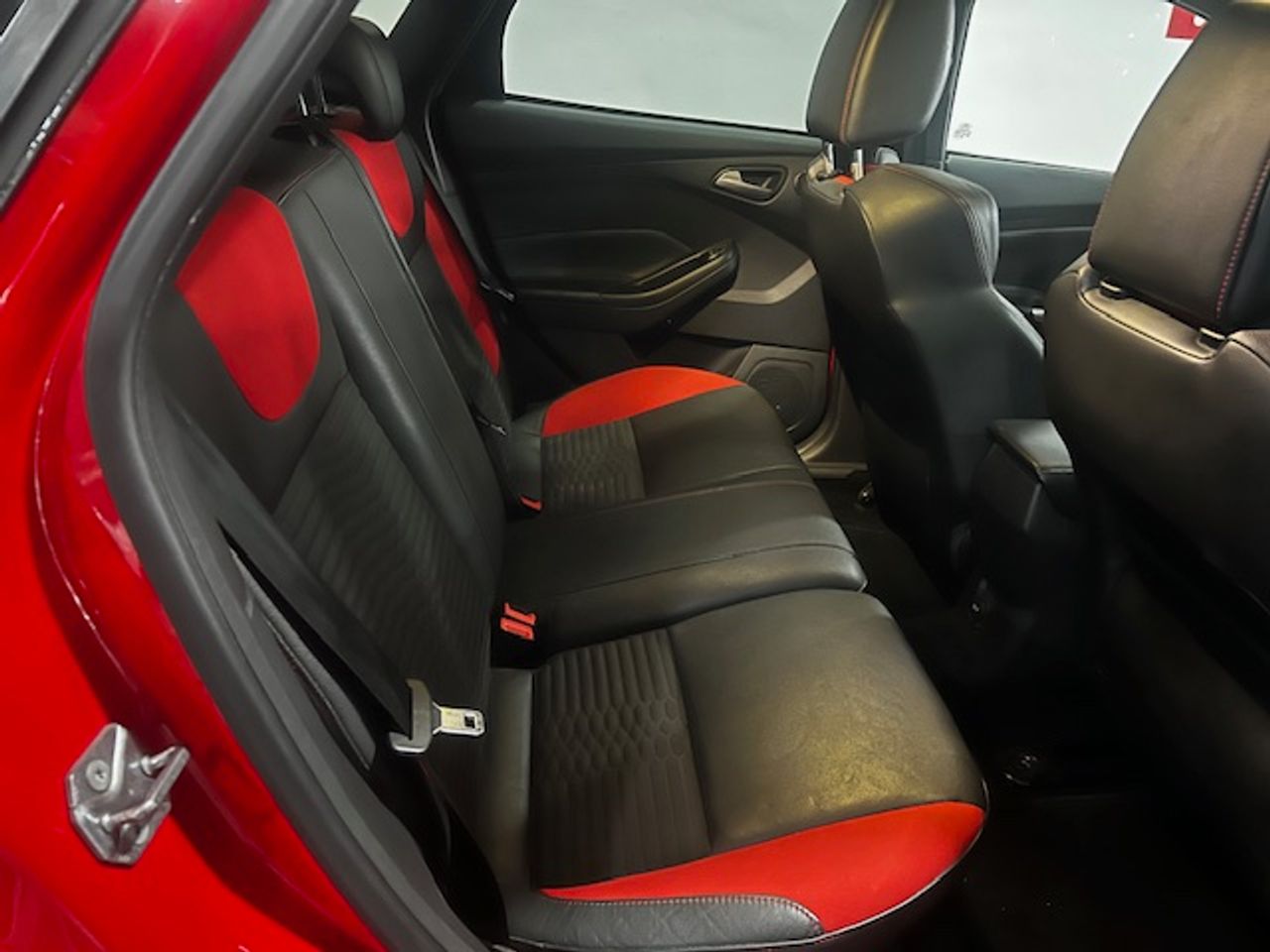 Ford Focus ST - foto 10