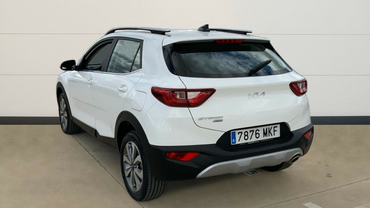 kia stonic 2023 / foto grande (3)