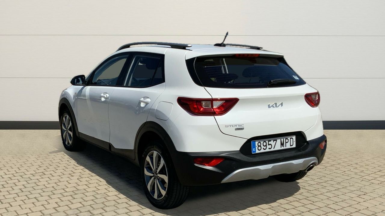 kia stonic 2024 / foto grande (3)