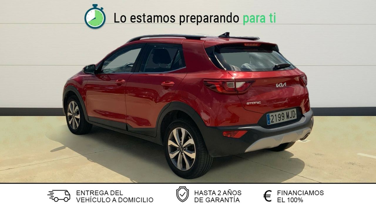 kia stonic 2023 / foto grande (2)