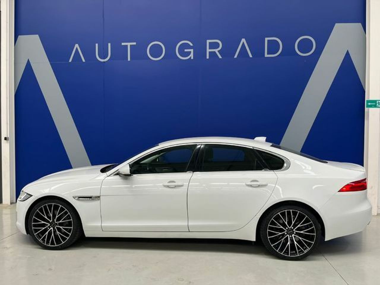 jaguar xf 2016 / foto grande (2)
