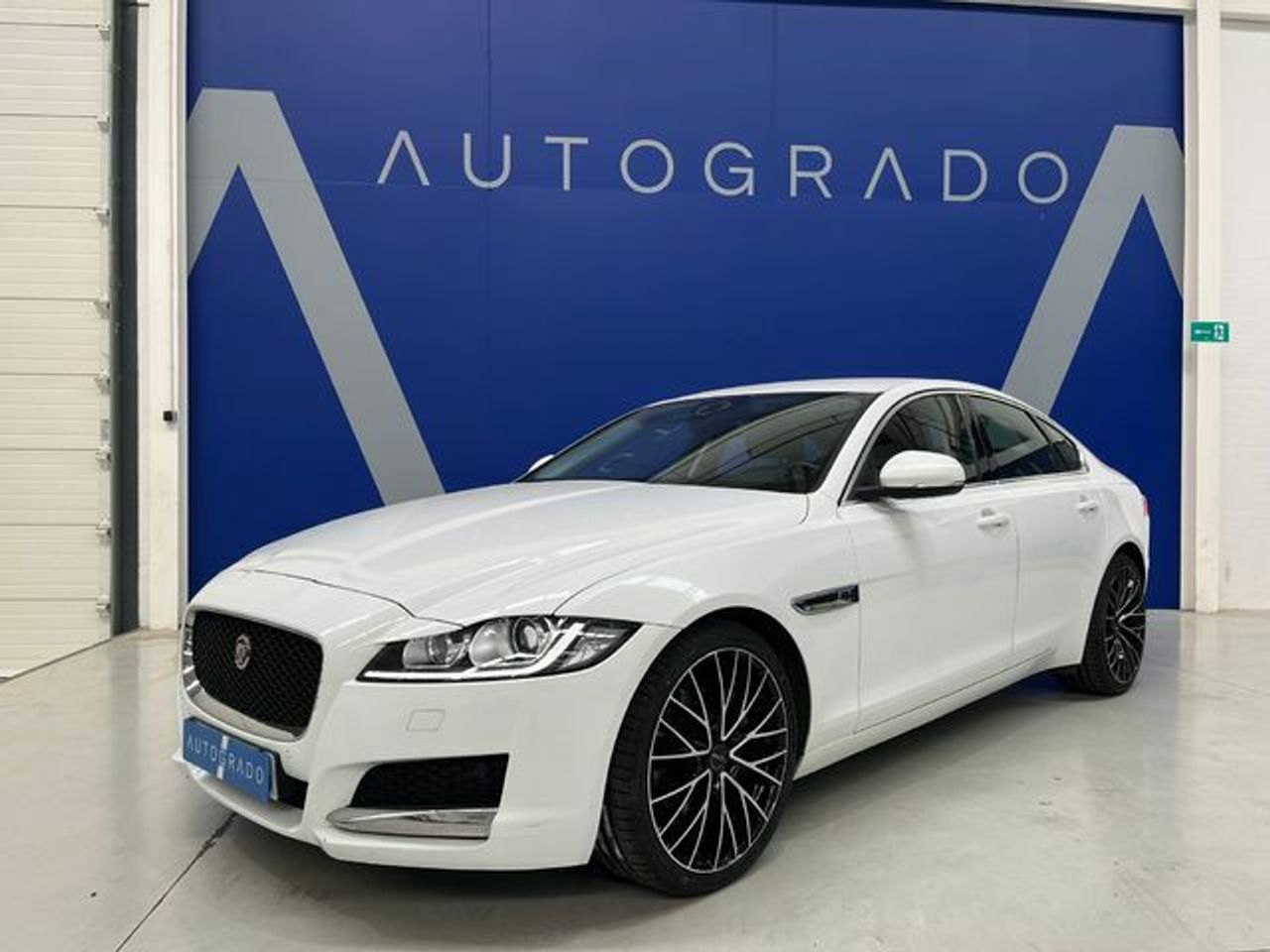 Foto jaguar xf 2016 /