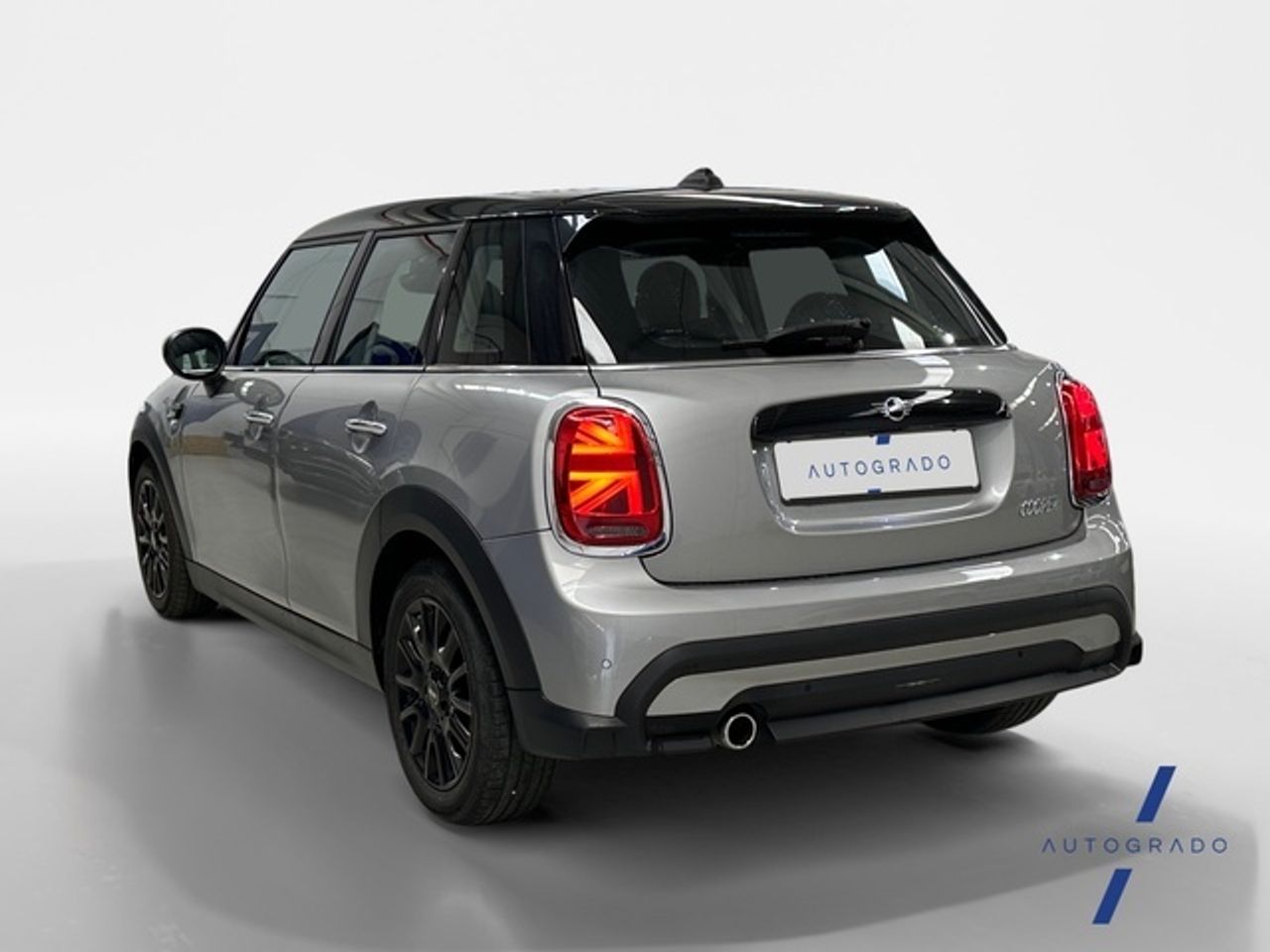mini 5 puertas 2023 / foto grande (3)